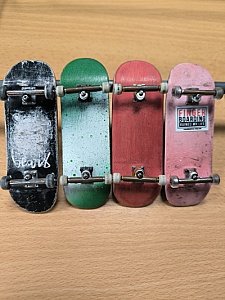 Close Up Fingerboards